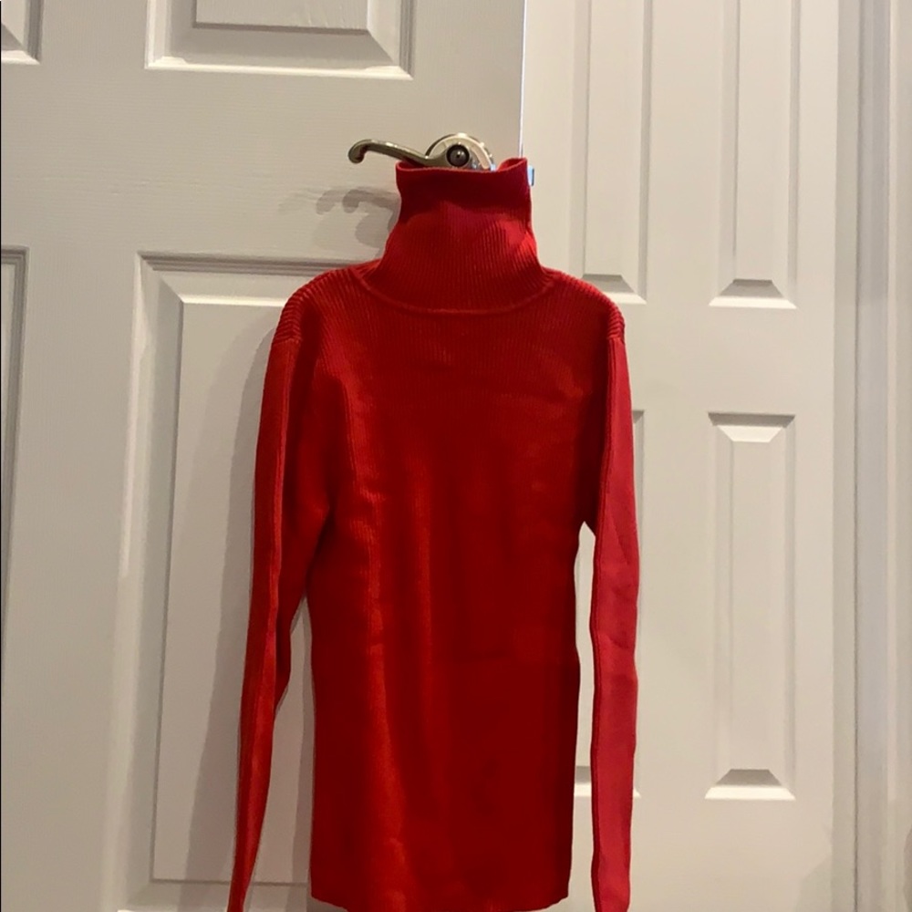 Moda international turtle neck top